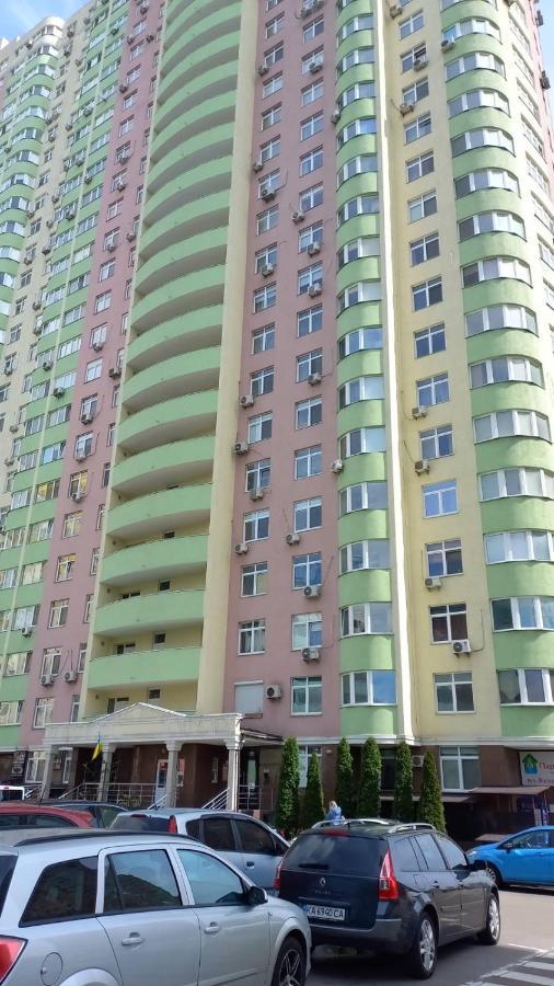 Apartment 1 поверх ж к паркові озера метро дарниця *