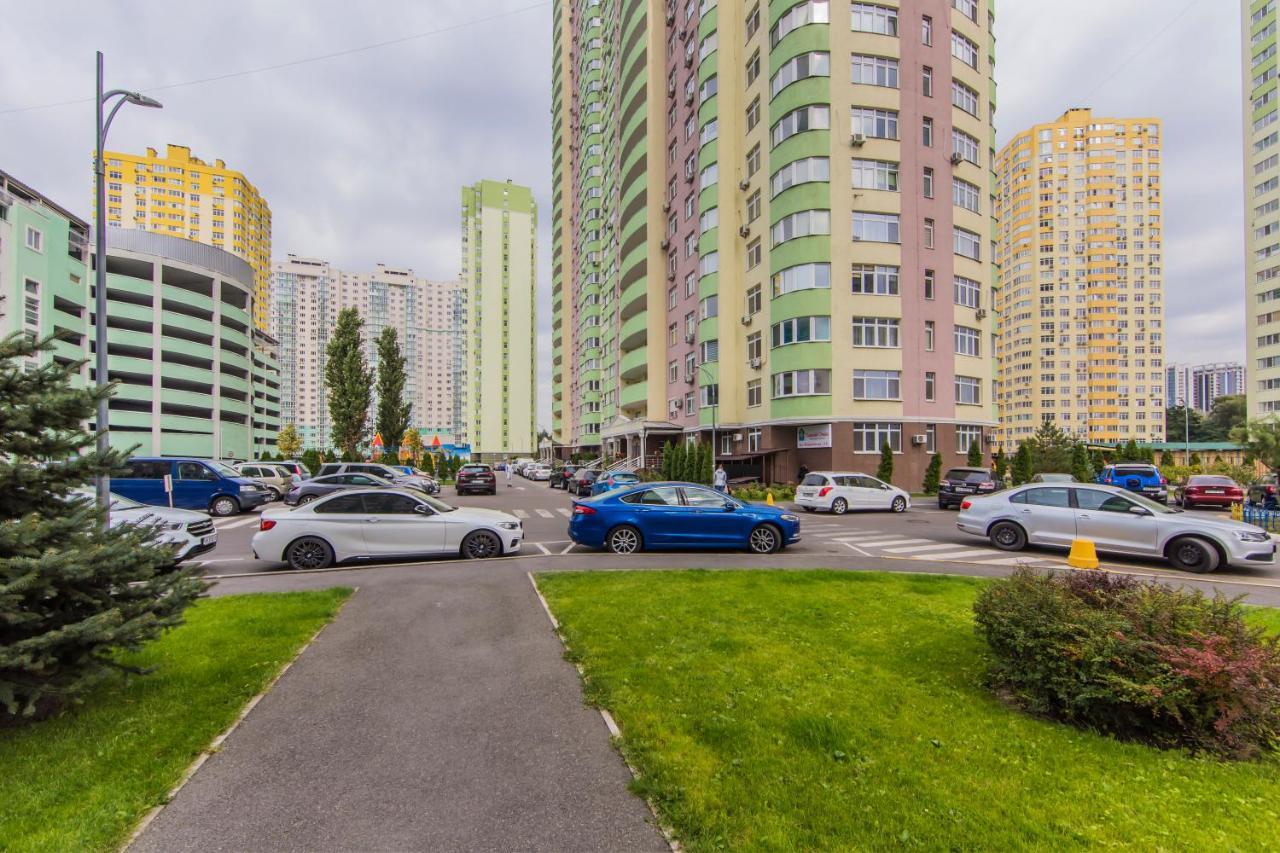Apartment 1 поверх ж к паркові озера метро дарниця *